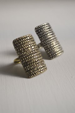 Anillo Hilos Rayados Grande - tienda online
