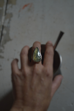 Anillo Mineral Prenhita ▽ Listo para entregar - comprar online