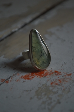 Anillo Mineral Prenhita ▽ Listo para entregar