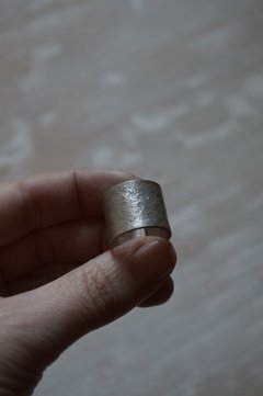 Anillo Banda con Plata Fundida ▽ Listos para entregar en internet