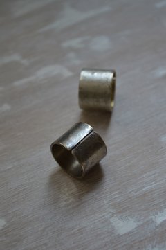 Anillo Banda con Plata Fundida ▽ Listos para entregar en internet