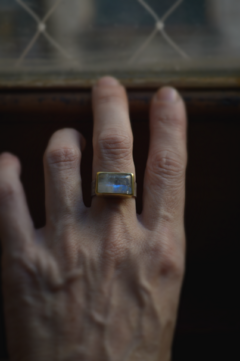 Anillo Mineral piedra luna ▽ Listo para entregar