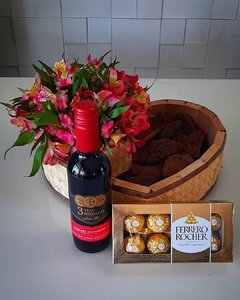 Caixa Coração de Astromélias, Vinho e Ferrero Rocher na internet