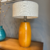 Lámpara de mesa LAC color mostaza