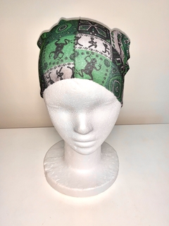 Cuello Multifuncion Tipo Buff SIN COSTURA figuras sobre verde UNISEX en internet