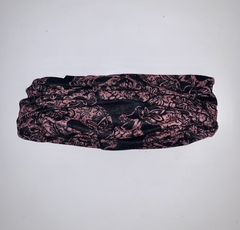 Cuello Multifuncion Tipo Buff SIN COSTURA Calaveras Violetas sobre Negro