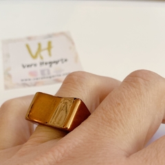 Anillo efecto metálico