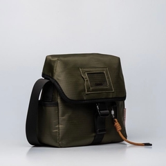 Bandolera Prüne nylon verde reciclado - comprar online