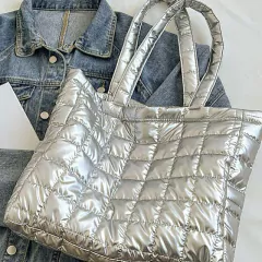 Tote rectangular metálico