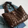 Tote rectangular marrón