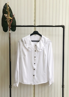 CAMISA CUELLO BOBO POPLIN LISO. en internet