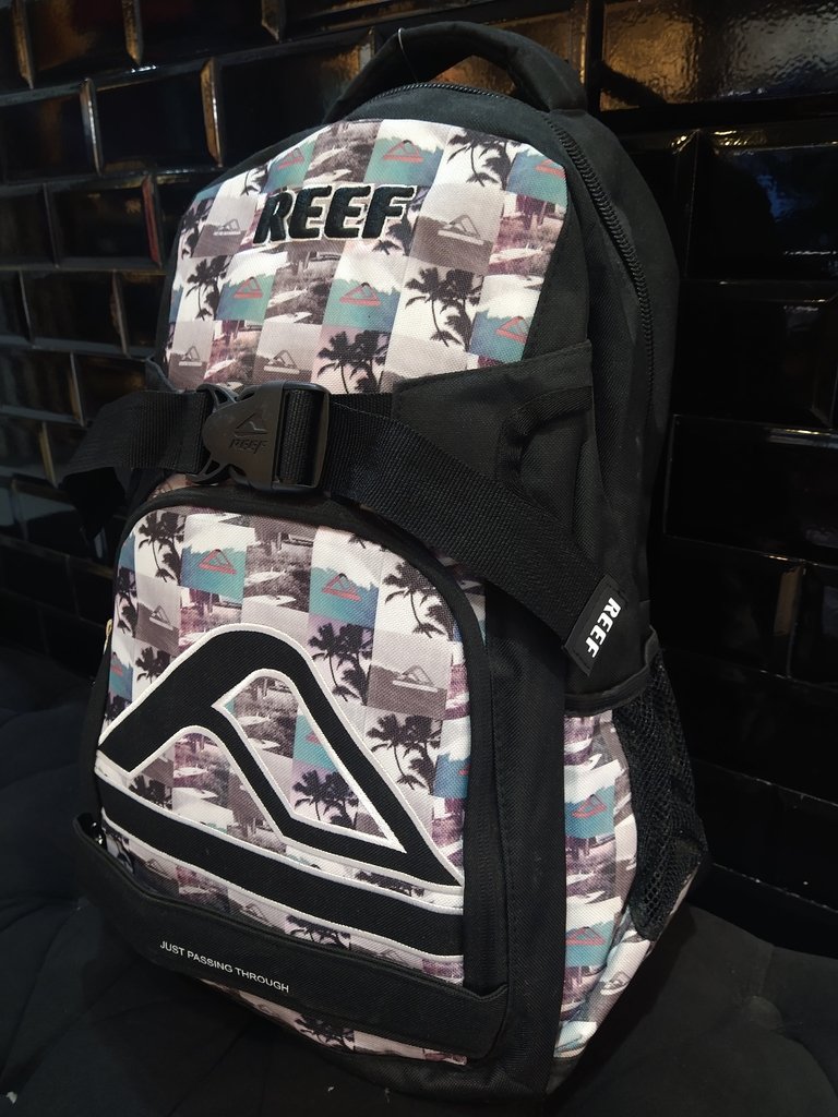 MOCHILA REEF - Comprar en CINCO LETRAS