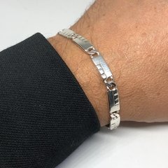 Fina pulsera para hombre de plata