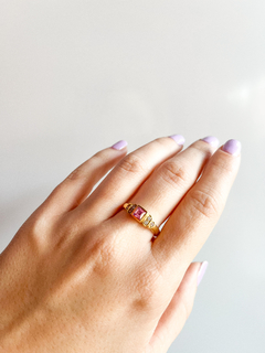 Anillo de oro 18k con cubic rosa