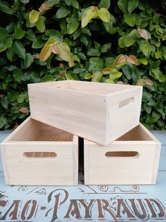 CAJON DE MADERA DE ALAMO CON MANIJAS