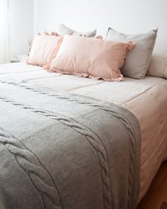 PIE DE CAMA CON OCHOS (Variedad de colores) - PREGO DECO HOME
