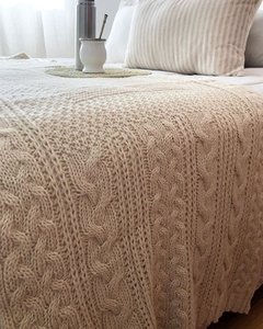 PIE DE CAMA AMBAR CRUDO