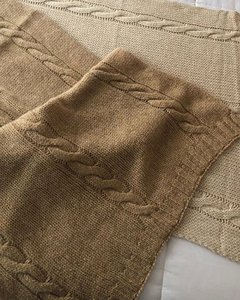 PIE DE CAMA CON OCHOS (Variedad de colores)