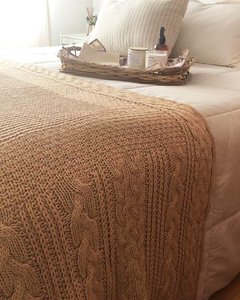 PIE DE CAMA AMBAR CAMEL en internet