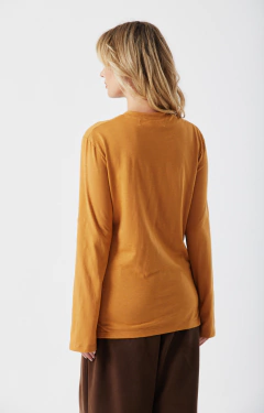 REMERA WISH CANELA - Caprichos del Rey