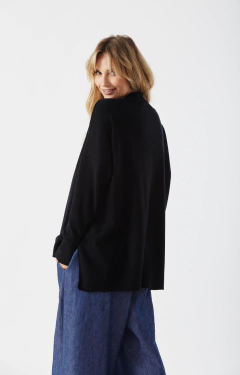 SWEATER LIGHT NEGRO - Caprichos del Rey