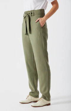 PANTALÓN YORK VERDE - Caprichos del Rey