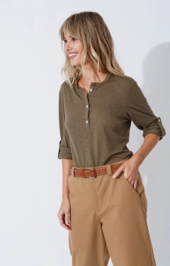 REMERA WISH VERDE MILITAR en internet