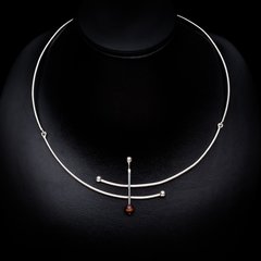Collar punto y línea