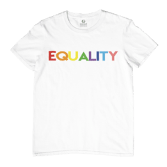 Camiseta unissex branca, estampa Equality. Tecido 100% algodão. Moda Lgbt