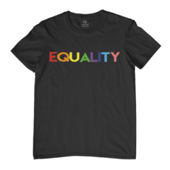Camiseta unissex preta, estampa Equality. Tecido 100% algodão. Moda Lgbt