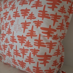 Almohadón lona serigrafeada modelo Bosque coral 50×50 cm - comprar online
