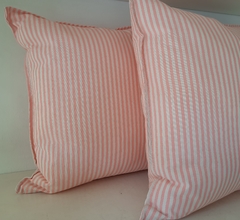 Almohadón tela tusor con rayas rosa y blanco 45 x 45cm - comprar online