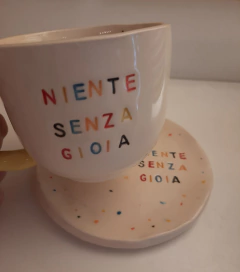 Juego Taza + Plato "niente senza gioia"