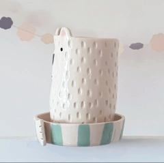 Maceta Oso color crudo con plato bufanda a rayas - tienda online