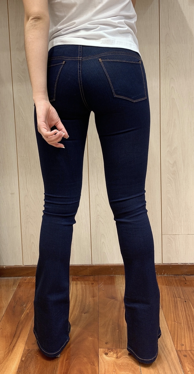 Jeans Semi oxford bordados - Comprar en Reina Blanca