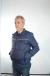 Campera de hombre en nylon con vivo en color.