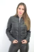 Campera de mujer de eco cuero PU sintético corta con guata interna.