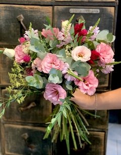 Ramo Lisianthus Rosas 22