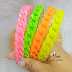 tiara neon