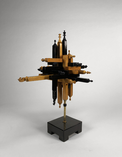 Escultura con piezas de ajedrez