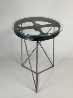Mesa de diseño en acero y vidrio - comprar online