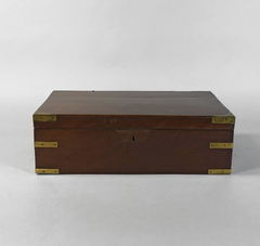 Caja Escribania Inglesa madera y bronce - comprar online