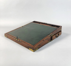 Caja Escribania Inglesa madera y bronce - tienda online