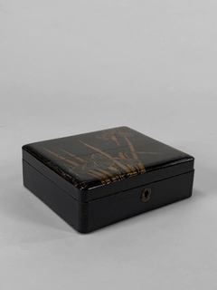 Caja China en laca negra