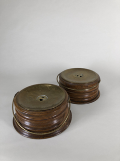Calienta pies Ingleses en roble y bronce - comprar online