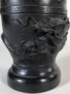 Vaso Chino bronce empavonado en internet