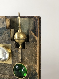 Obra libro antiguo con aplicaciones en bronce - Mayflower
