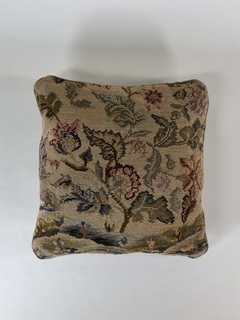 Almohadón Francés en Petit Point