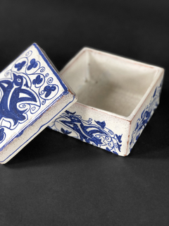 Caja de cerámica Irani del siglo XVIII - Mayflower