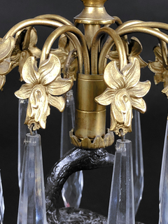 Candeleros época Regency en bronce y mármol con caireles en internet